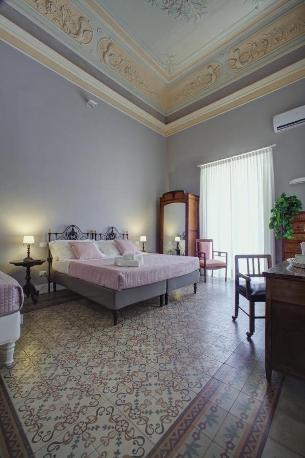 Palazzo Pastura B&B And Apartments 卡塔尼亚 外观 照片