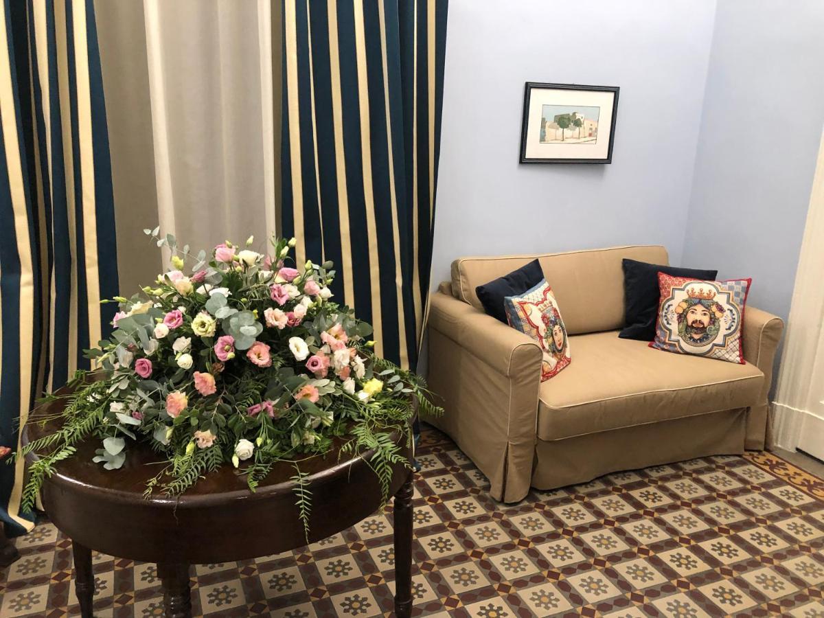 Palazzo Pastura B&B And Apartments 卡塔尼亚 外观 照片