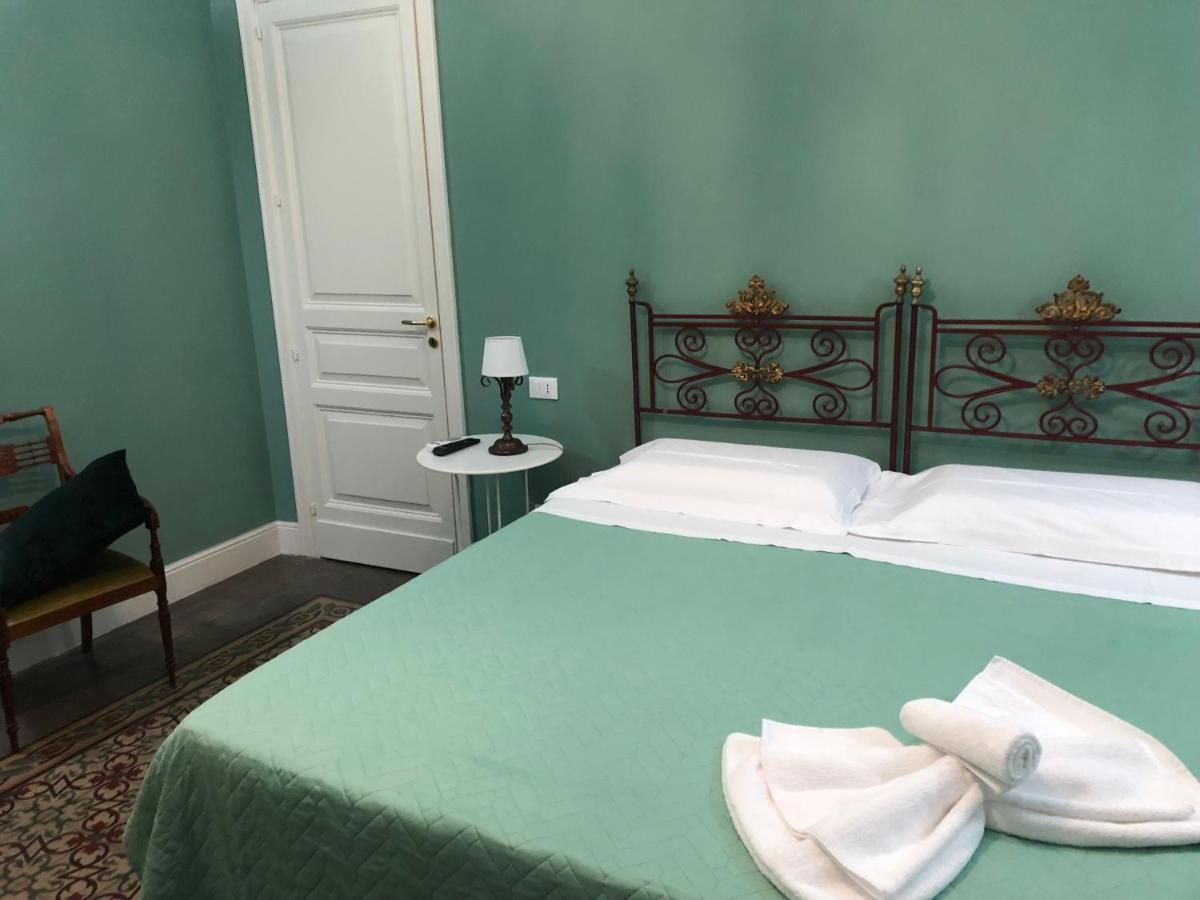 Palazzo Pastura B&B And Apartments 卡塔尼亚 外观 照片