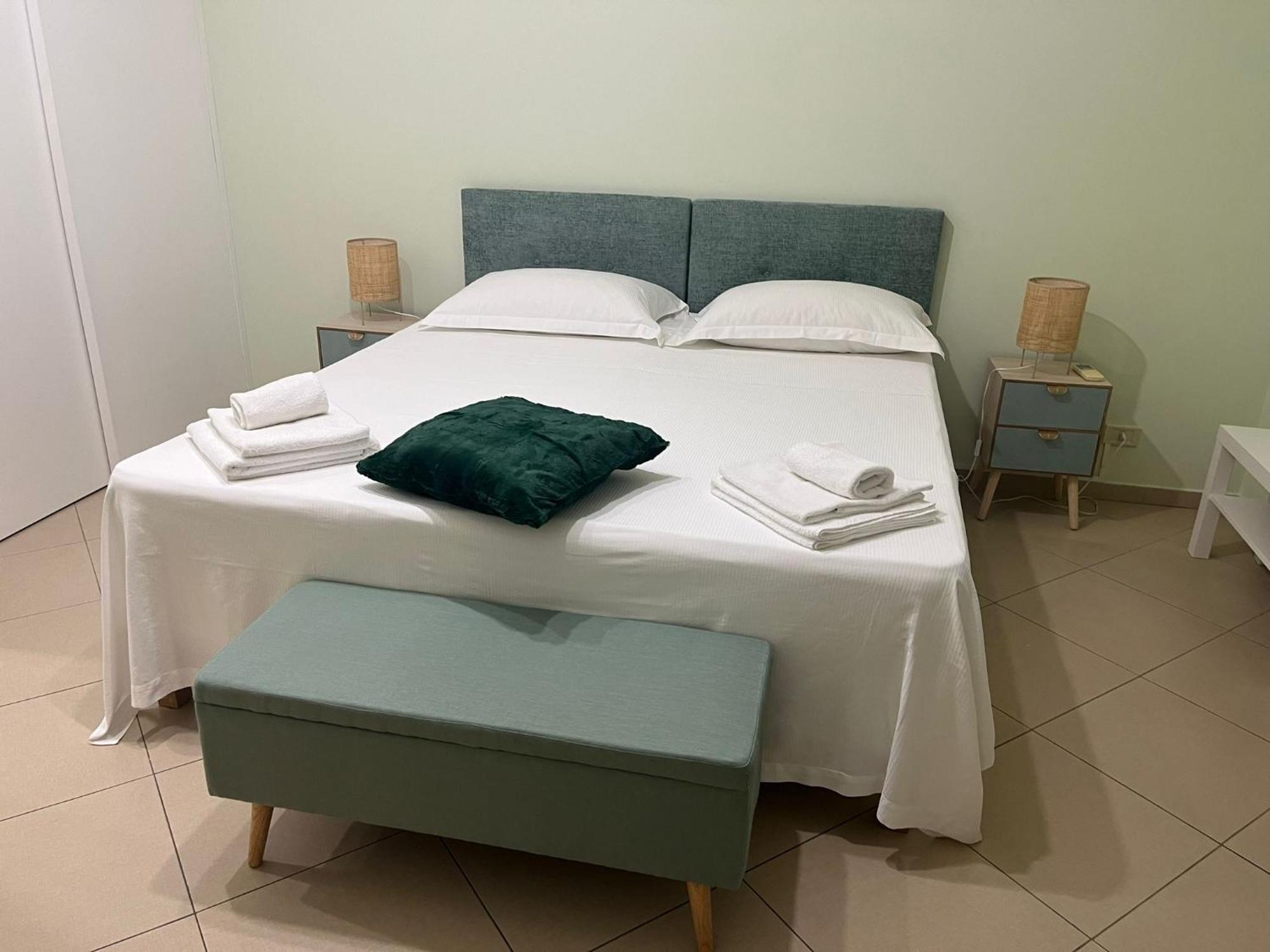 Palazzo Pastura B&B And Apartments 卡塔尼亚 外观 照片
